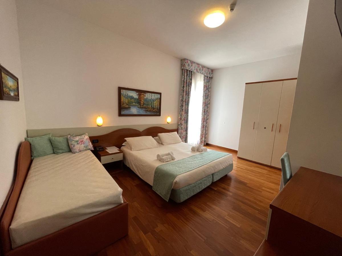 Hotel Meridiana Sirmione Exterior photo
