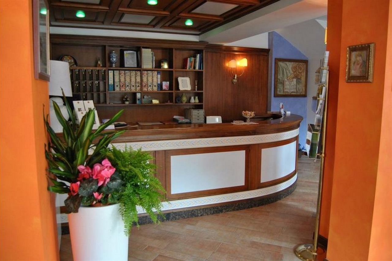 Hotel Meridiana Sirmione Exterior photo